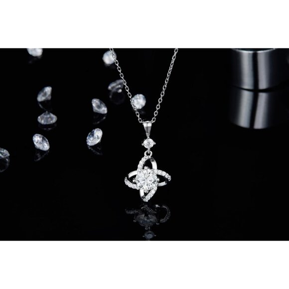 Moissanite Clover Twist Necklace Silver D-Color 1Carat Elegant Gift - Picture 3 of 5